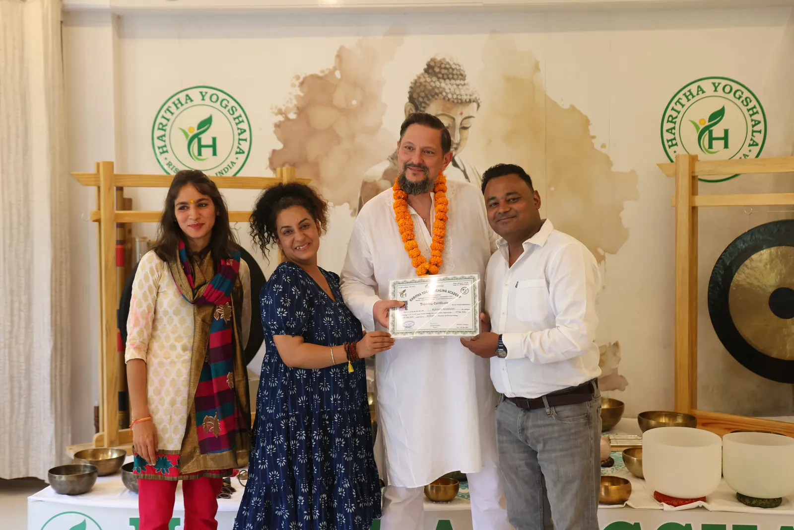 Sound healing workshop with international students